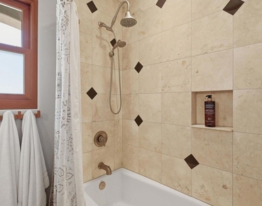 3811 Hiawatha Way - Photo Thumbnail 18