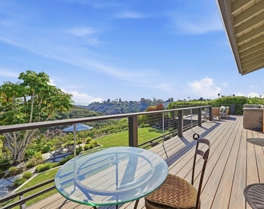 3811 Hiawatha Way - Photo Thumbnail 4