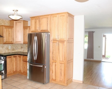 11235 Brockway Street - Photo Thumbnail 5