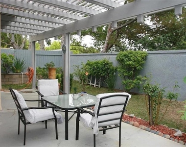 1633 Calle Las Casas - Photo Thumbnail 10