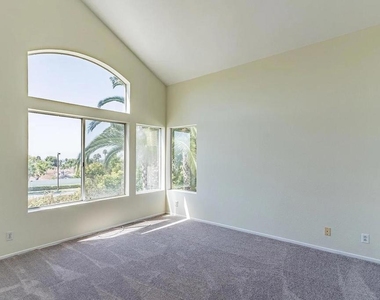1633 Calle Las Casas - Photo Thumbnail 16