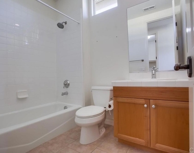 421 N Cedros Ave - Photo Thumbnail 40