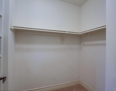 421 N Cedros Ave - Photo Thumbnail 41