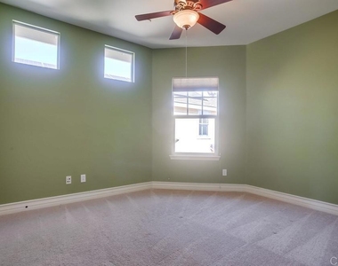 421 N Cedros Ave - Photo Thumbnail 32