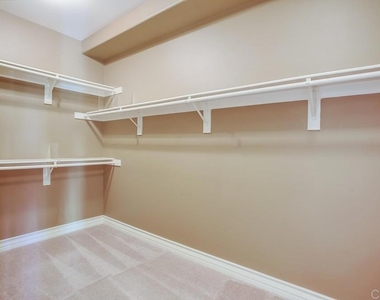 421 N Cedros Ave - Photo Thumbnail 28