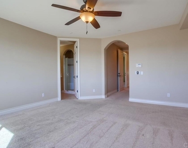 421 N Cedros Ave - Photo Thumbnail 26
