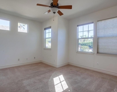 421 N Cedros Ave - Photo Thumbnail 38