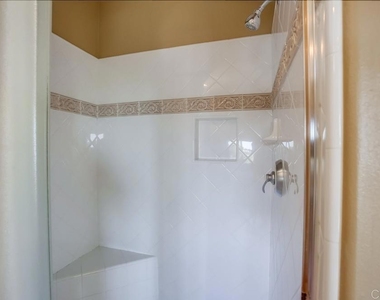 421 N Cedros Ave - Photo Thumbnail 36