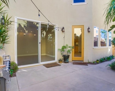 421 N Cedros Ave - Photo Thumbnail 43