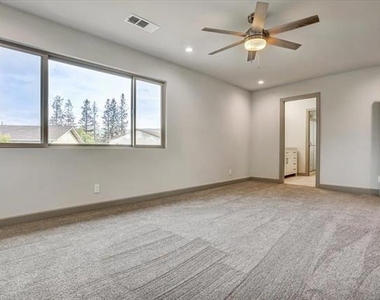 3283 Fronda Drive - Photo Thumbnail 1