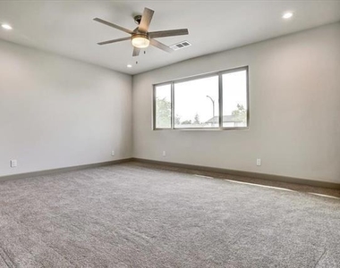3283 Fronda Drive - Photo Thumbnail 9