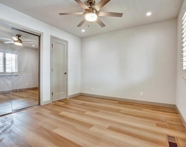 3283 Fronda Drive - Photo Thumbnail 19
