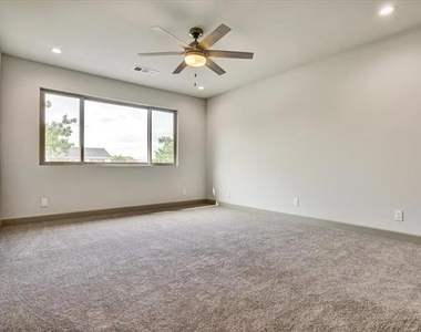 3283 Fronda Drive - Photo Thumbnail 10