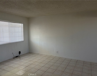 322 Maxine Avenue - Photo Thumbnail 10