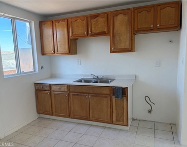 322 Maxine Avenue - Photo Thumbnail 4