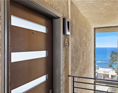 694 N Coast - Photo Thumbnail 1
