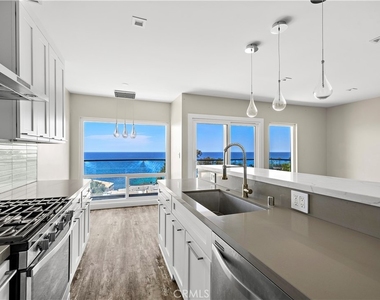 694 N Coast - Photo Thumbnail 5