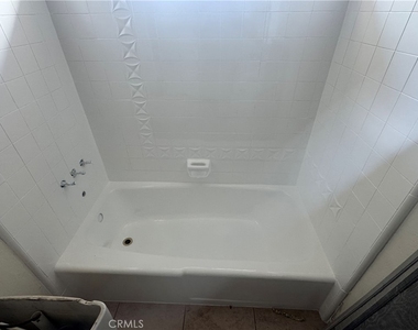 16578 Montego Way - Photo Thumbnail 15