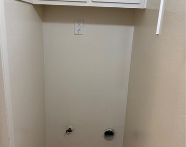 16578 Montego Way - Photo Thumbnail 9