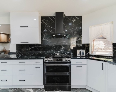 41201 Laidlaw Lane - Photo Thumbnail 16