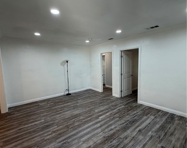 11521 Mines Boulevard - Photo Thumbnail 9