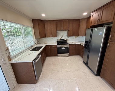 11510 Bertha - Photo Thumbnail 36