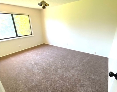 700 E Orangewood - Photo Thumbnail 6