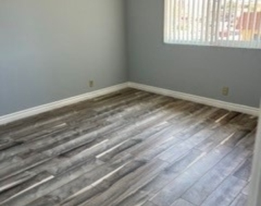 5229 N Barranca - Photo Thumbnail 2