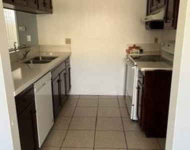 5229 N Barranca - Photo Thumbnail 7