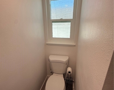 1395 B 3rd - Photo Thumbnail 14