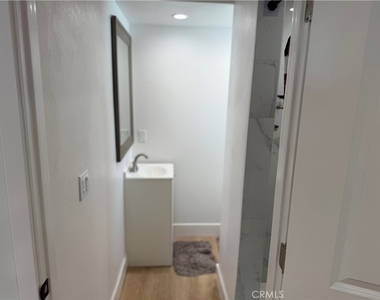 1395 B 3rd - Photo Thumbnail 12