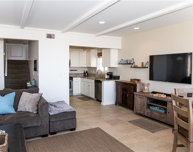 35 A Surfside - Photo Thumbnail 7