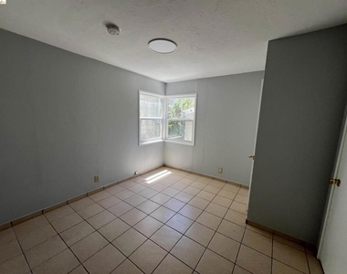 6293 Vallejo St - Photo Thumbnail 1