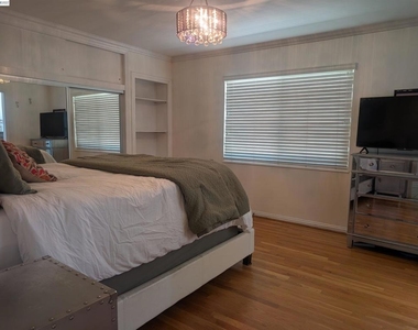 4017 Silver St - Photo Thumbnail 27