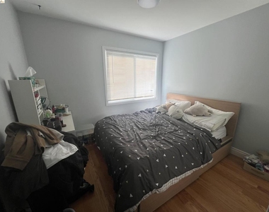 1425 Oxford St - Photo Thumbnail 1