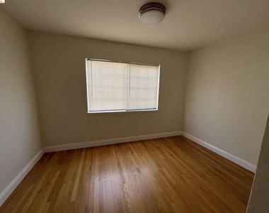 3244 Ellis St - Photo Thumbnail 1