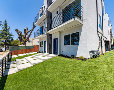 6702 Balboa Boulevard - Photo Thumbnail 26