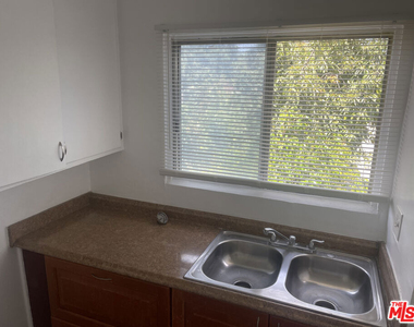 849 N Garfield Avenue - Photo Thumbnail 18