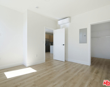 5657 Virginia Avenue - Photo Thumbnail 10
