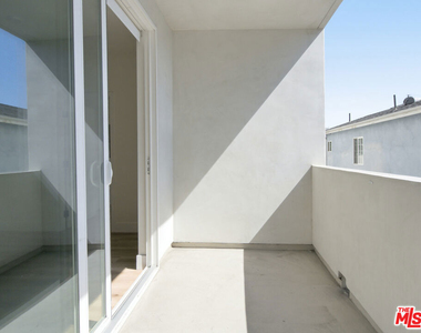 5657 Virginia Avenue - Photo Thumbnail 7