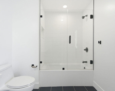 5657 Virginia Avenue - Photo Thumbnail 9