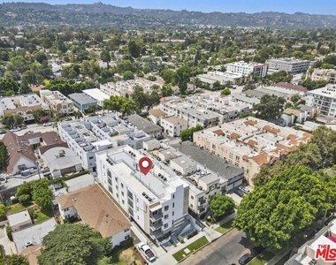 11042 La Maida Street - Photo Thumbnail 21