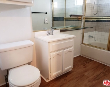 826 S Park View Street - Photo Thumbnail 7
