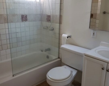 826 S Park View Street - Photo Thumbnail 3