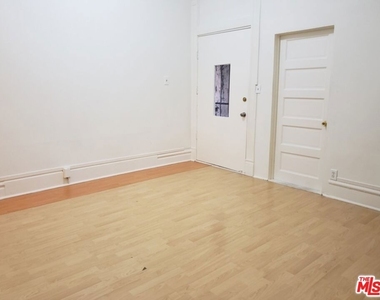 826 S Park View Street - Photo Thumbnail 1