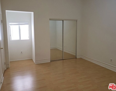 826 S Park View Street - Photo Thumbnail 6