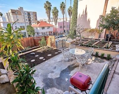 826 S Park View Street - Photo Thumbnail 9