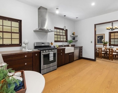 9534 W Olympic Boulevard - Photo Thumbnail 5
