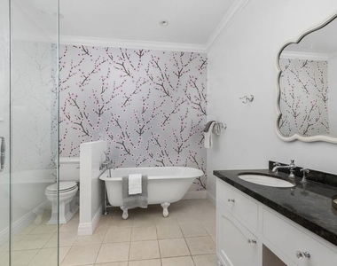 9534 W Olympic Boulevard - Photo Thumbnail 13