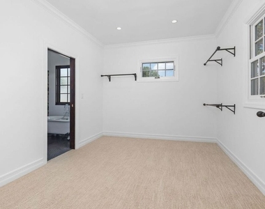 9534 W Olympic Boulevard - Photo Thumbnail 12